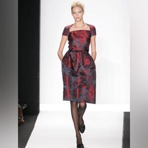 $2,990 OSCAR DE LA RENTA ICONIC BLK RED FLORAL SILK BROCADE RUNWAY DRESS 6